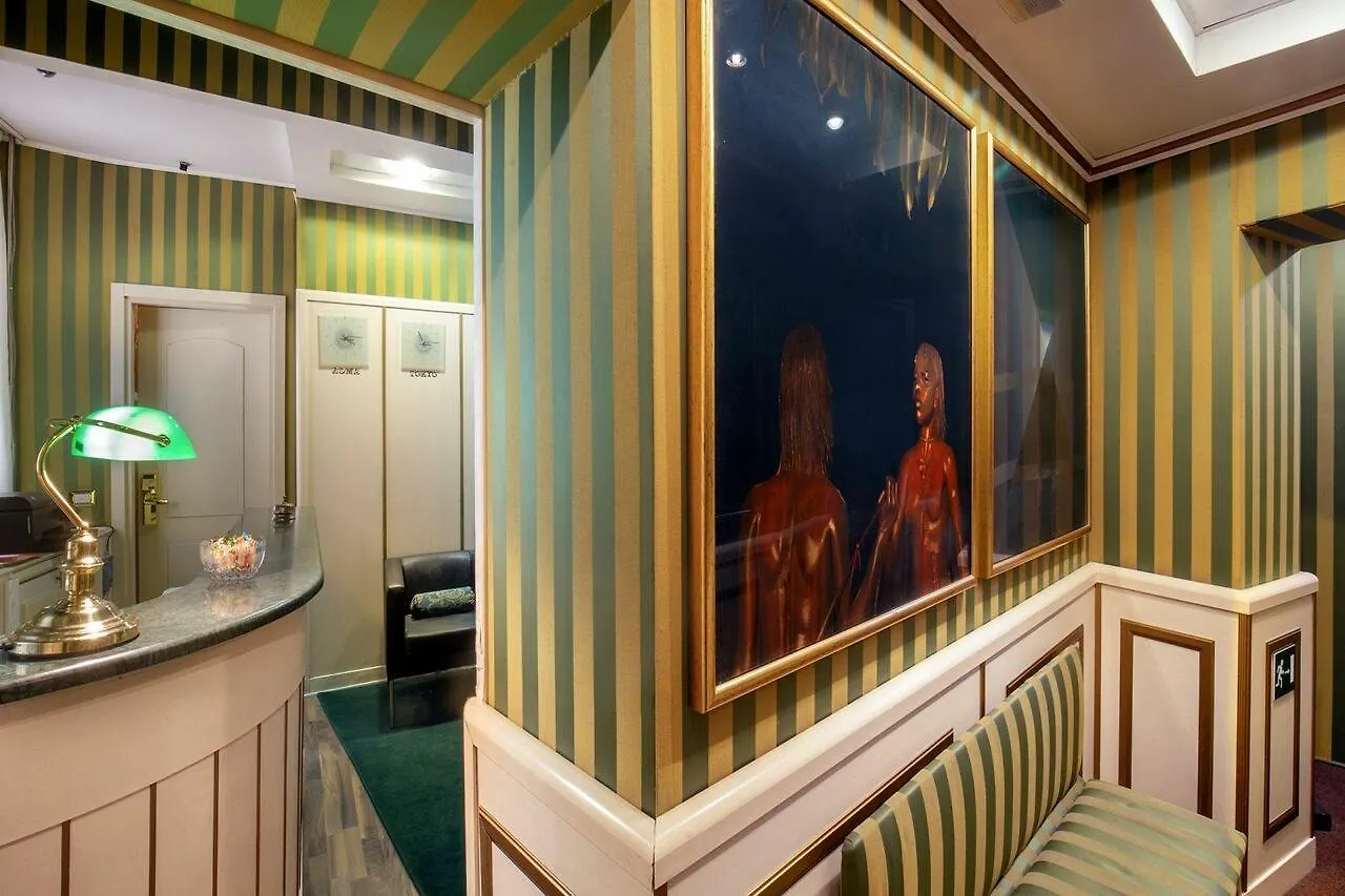 Canova Tadolini Luxury Rooms And Suites Řím Itálie