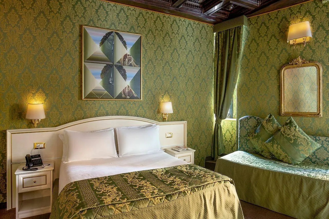 Canova Tadolini Luxury Rooms And Suites Řím 0*,